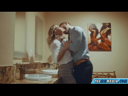 ❤️ Калі грудастая бландынка спакушае цябе ў грамадскім туалете Якасны сэкс у порна be.porn-evooli.ru ❌️❤